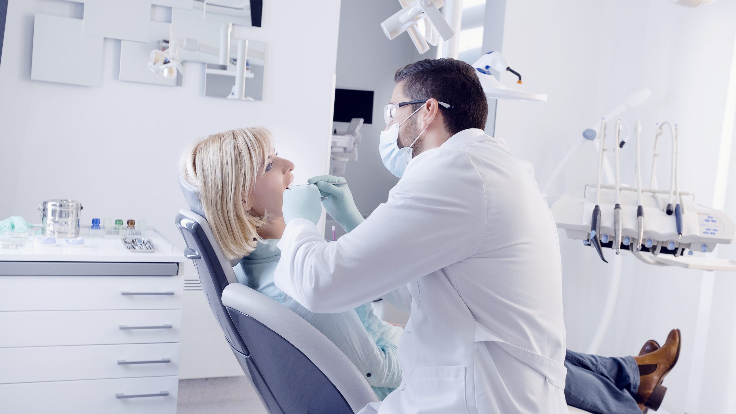 Dentist in Las Piedras, PR